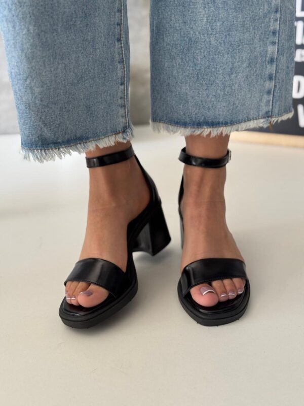 SANDALIAS LOLA - Image 2